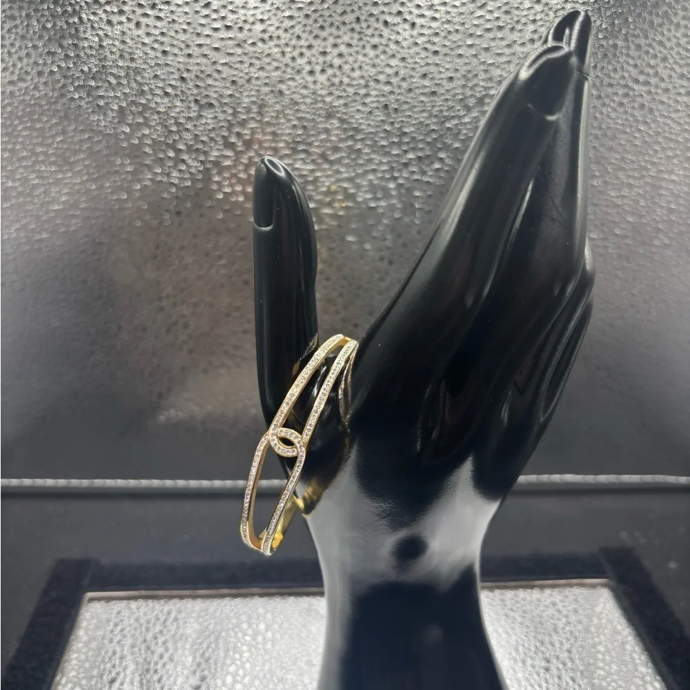 N/A elegant gold